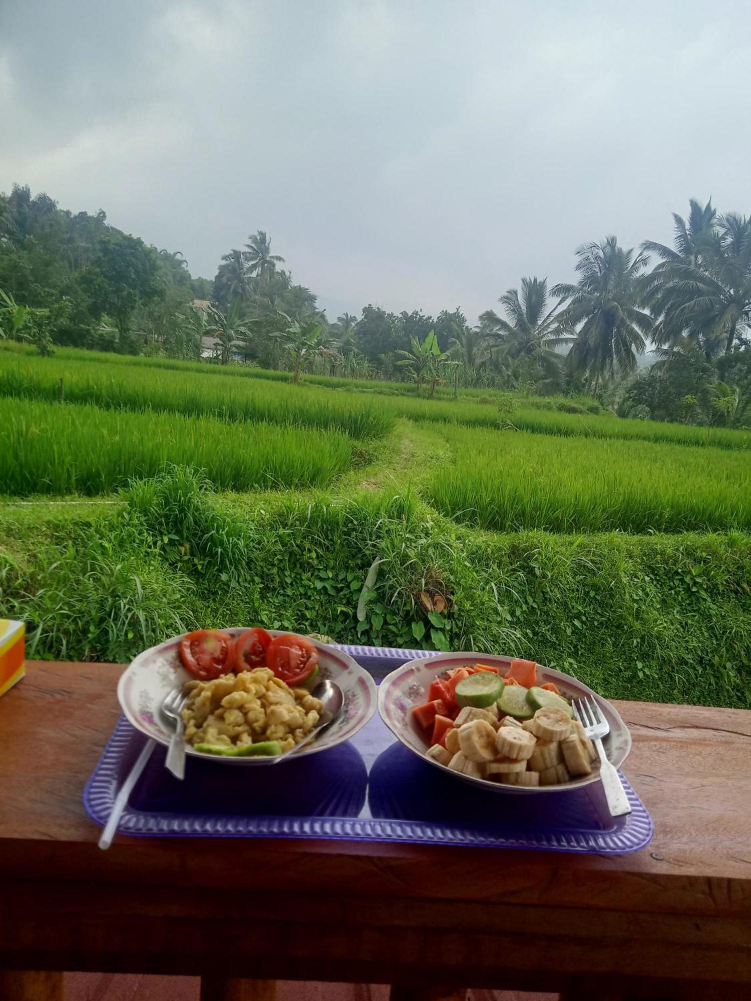 Coconut Homestay 테테바투 외부 사진